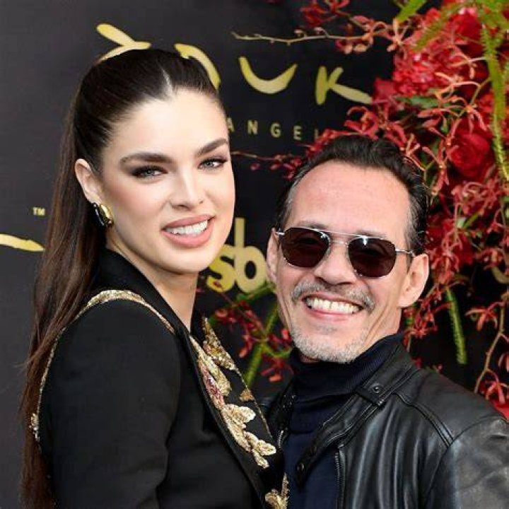 5 pictures of Nadia Ferreira in a swimsuit that made Marc Anthony jealous