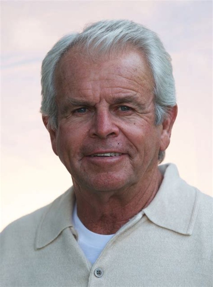 Actor William Devane's Net Worth, Wife, Son Dead, Age Bio UK