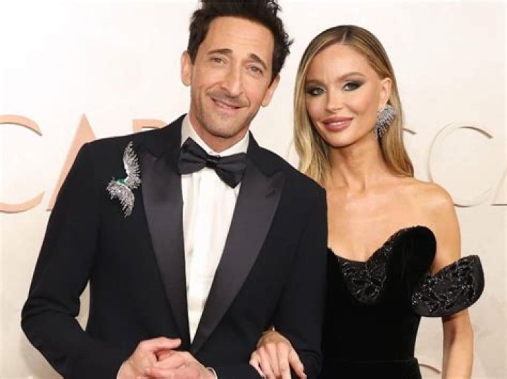 Adrien Brody y la modelo Lara Lieto, vacaciones en St.Tropez