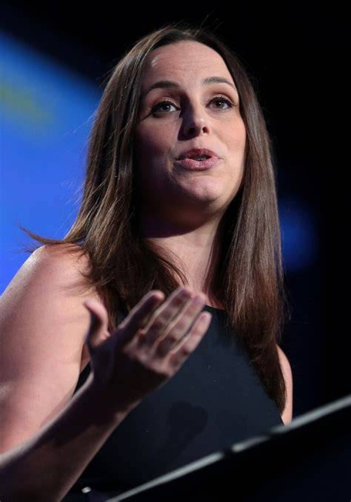 Alicia Menendez's biography husband, children, net worth, parents