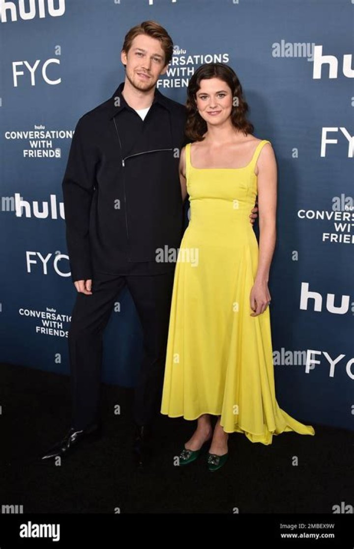 Alison Oliver and Joe Alwyn On 'Conversations With Friends' Romance