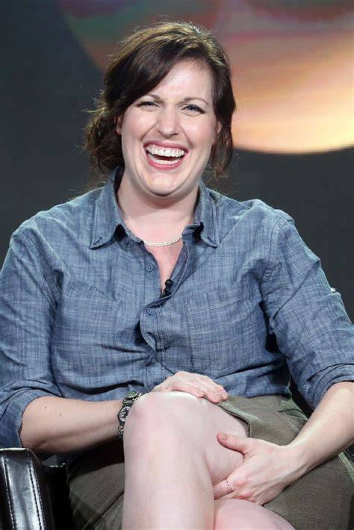 Allison Tolman 2018 dating, net worth, tattoos, smoking & body