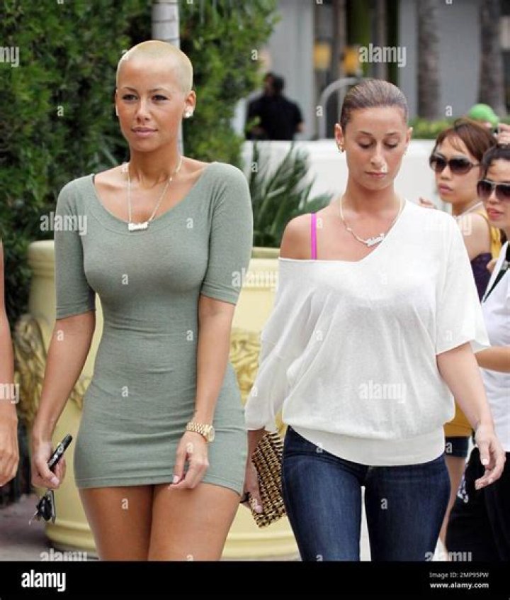 Amber Rose's romance with 21 Savage heats up, plus more news Gallery