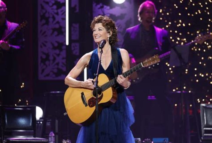 Amy Grant Net Worth, Age, Songs, Husband, Career, Bio, Kids & More