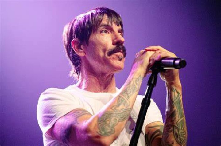 Anthony Kiedis Anthony kiedis, Red hot chili peppers, Stuffed peppers