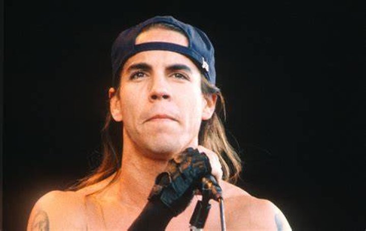 Anthony Kiedis gets an Emotional Hug from his Mom Peggy Idema (Grammy