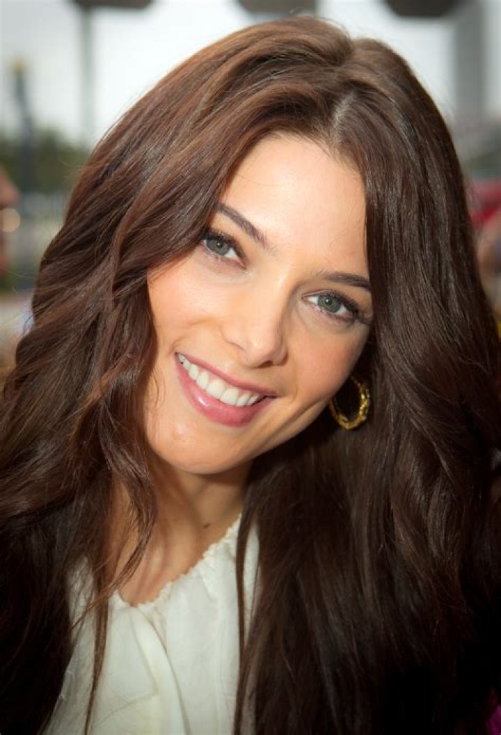 Ashley Greene Photos