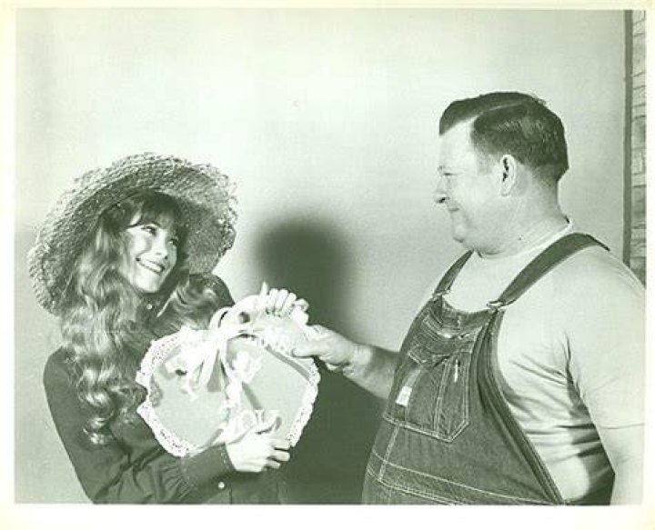 Barbie Benton Hee Haw Misty Rowe Hee Haw Barbi Benton Hot Sex Picture