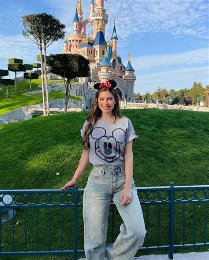 Belle Lucia Height, Weight, Bio, Wiki, Age, Photo, Instagram