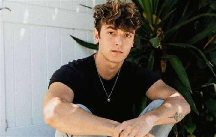 Bryce Hall Net Worth & Earnings (2024)
