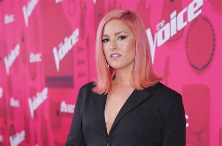 Cassadee Pope Comes Clean About Rumors She's Dating Chris Young