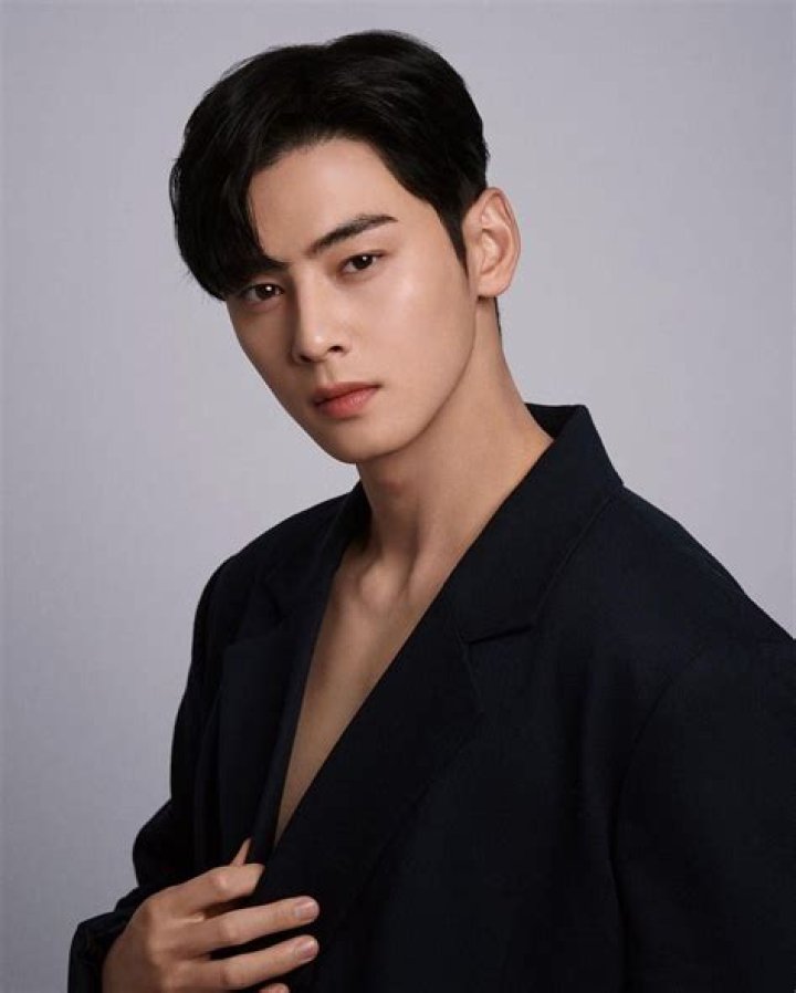 Cha Eun Woo Latest news & coverage TODAY