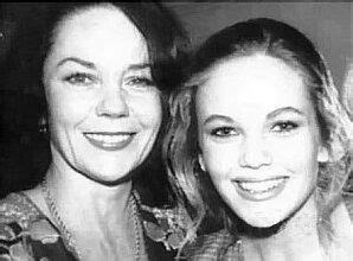 Colleen Farrington mother of actress Diane Lane (1957) r/oldschoolhot