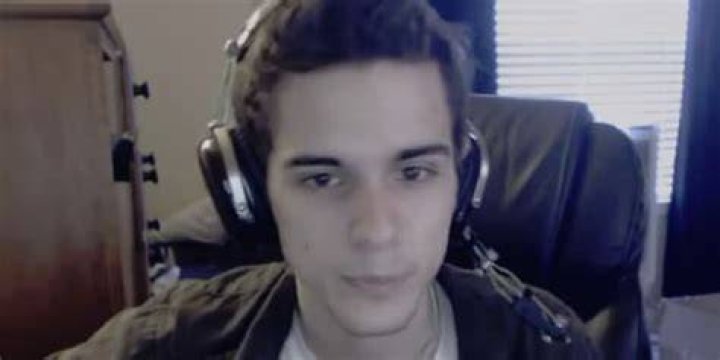 Cryaotic biography age, real name, face reveal, girlfriend, net worth