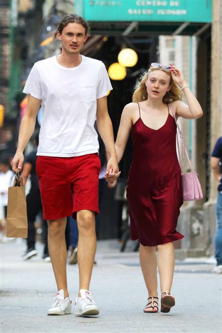 Dakota Fanning Matches with Boyfriend on Casual Date