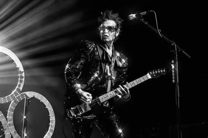 DANIEL ASH Music Finder