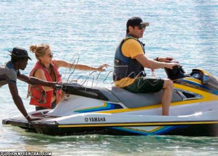 David Duchovny enjoys jet ski ride with Téa Leoni in Barbados Daily