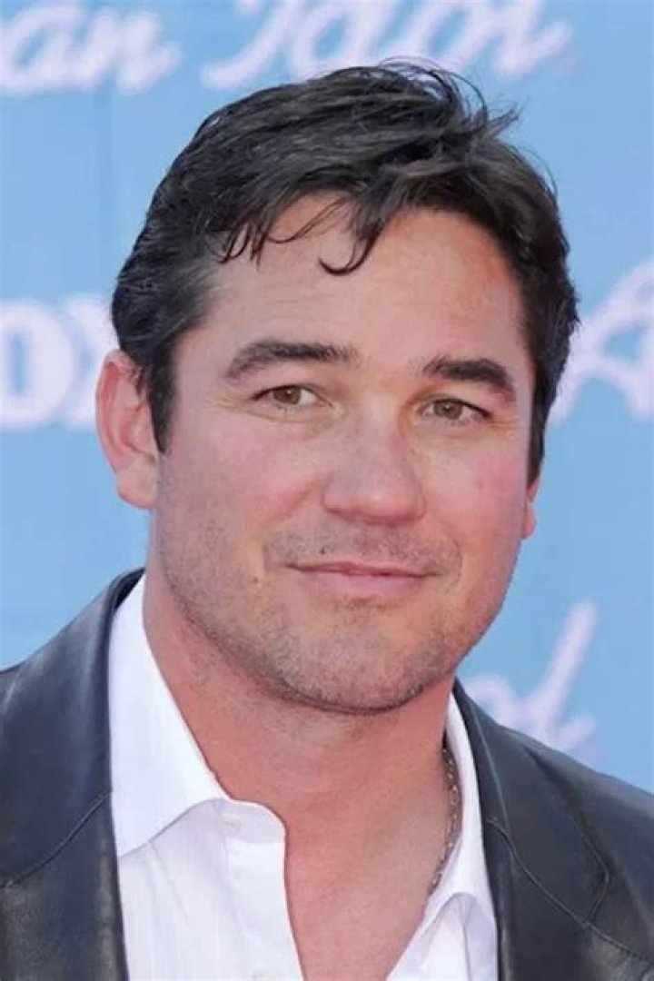 Dean Cain Biography, Age, Height & Wife mrDustBin