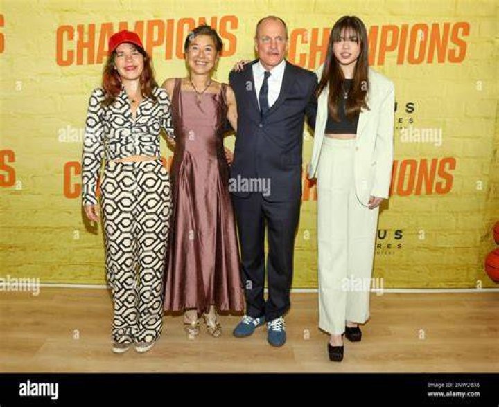 Deni Montana Harrelson's biography Everything about Woody Harrelson's
