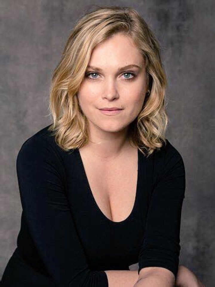 Eliza Taylor Bio, Wiki, Net Worth, Married, Husband, Age, Height