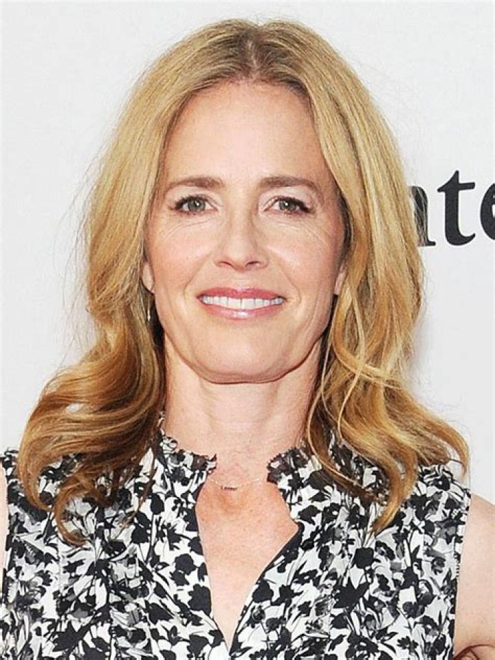 Elizabeth Shue A Talented Actress with a Timeless Beauty