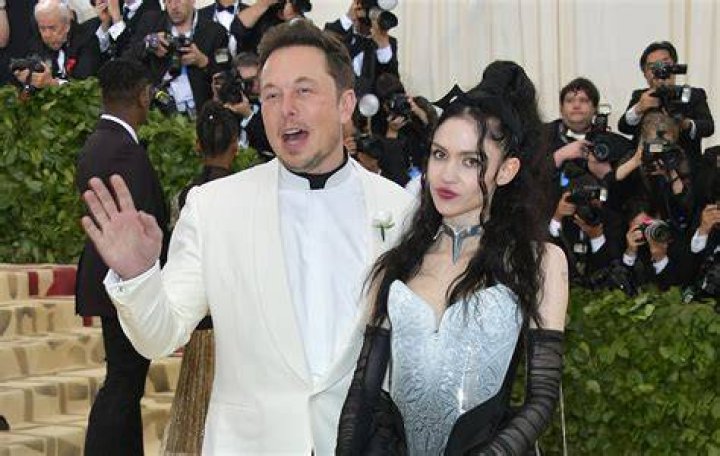 Elon Musk and Grimes still can't agree on pronunciation of X Æ A12