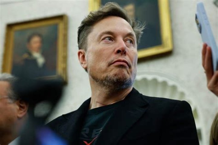 Elon Musk is out in these streets bragging about how Amber Heard made a