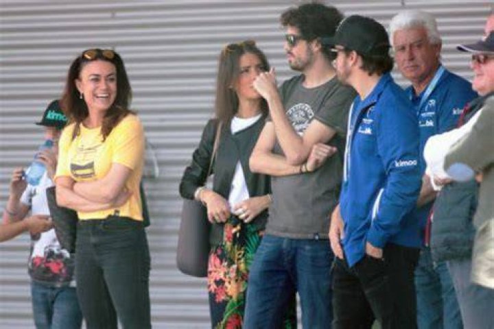 Fernando Alonso siblings Meet sister Lorena Alonso Díaz