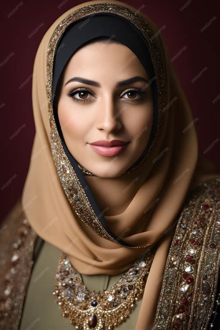 FilePrewedding makeup.jpg Wikimedia Commons