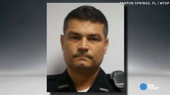 Florida Offduty police officer dies after car plunges into canal