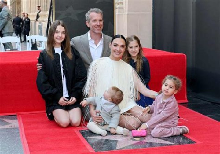 Gal Gadot her third baby with husband Jaron Varsano! Married