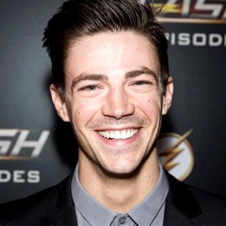 Grant Gustin Age, Biography, Height, Net Worth, Family & Facts