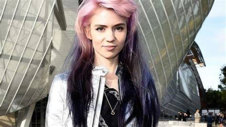 Grimes Net Worth 2022/2021, Age, Height, Weight, Bio, Career, Wiki