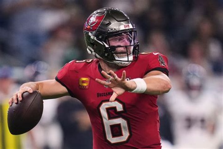 [High Resolution] Tampa Bay Quarterback 2023