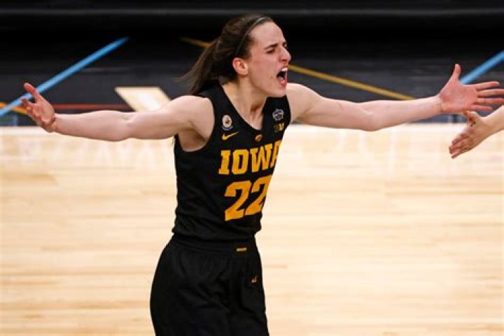How Caitlin Clark busted South Carolina’s defense to lead Iowa to title