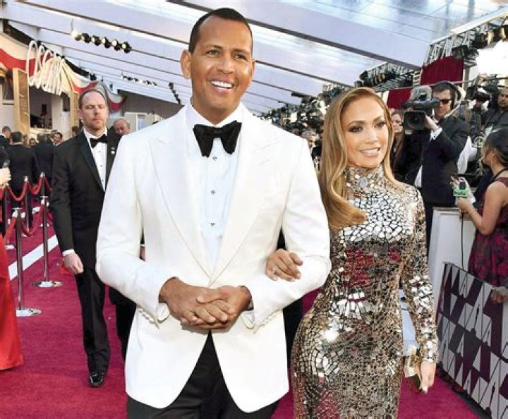 How many times has JLo been married?