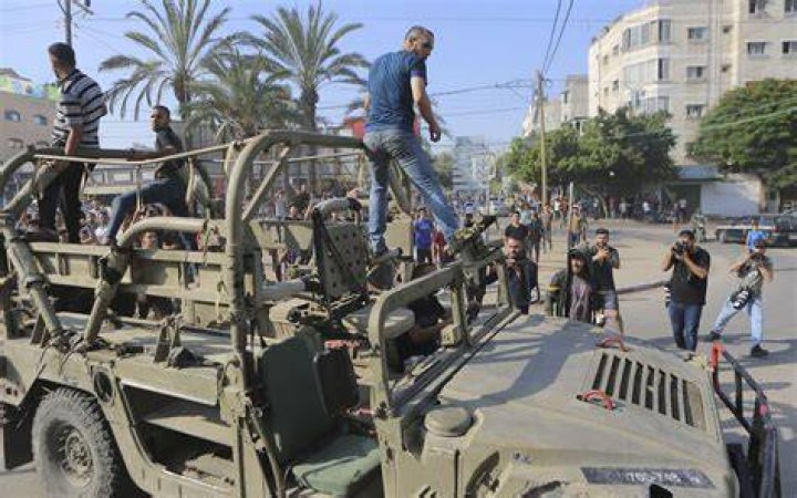 International Hamas launches surprise attack on Israel; Israel has