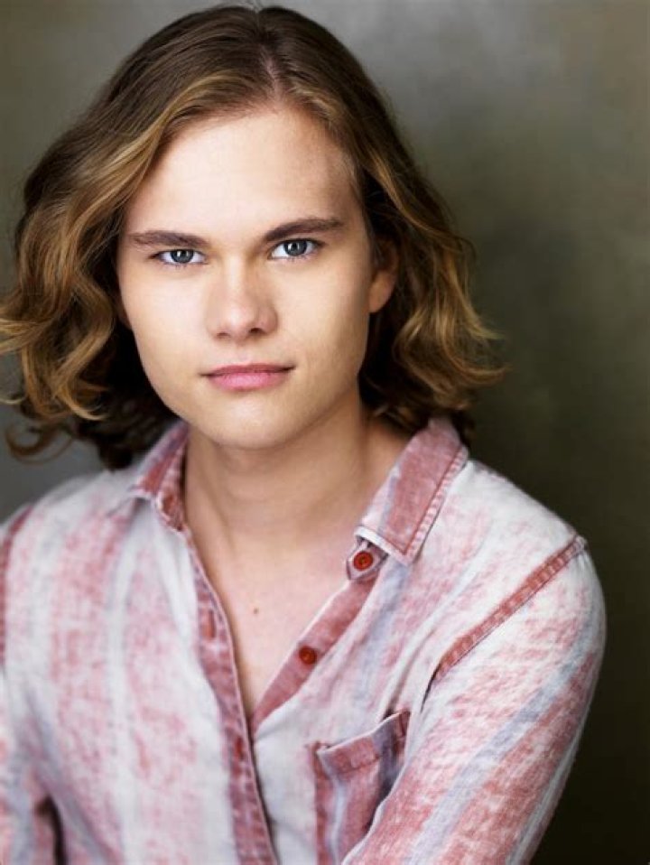 Isaiah Stannard LezWatch.TV
