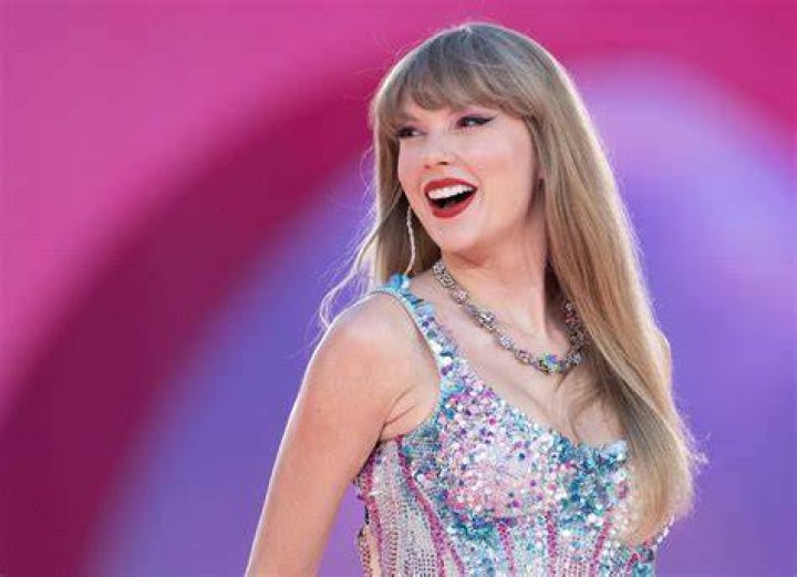 It Begins! from Taylor Swift & Conor Kennedy Romance Rewind E! News