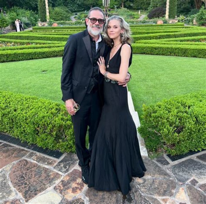 Jeffrey Dean Family Pictures, Wife, Age, Children