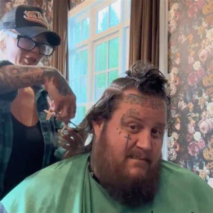 Jelly Roll Undergoes Dramatic Hair Transformation "I Can’t Believe I