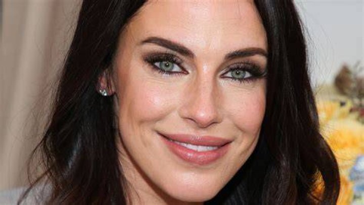 Jessica Lowndes reveals 'engagement' to Jon Lovitz was a publicity