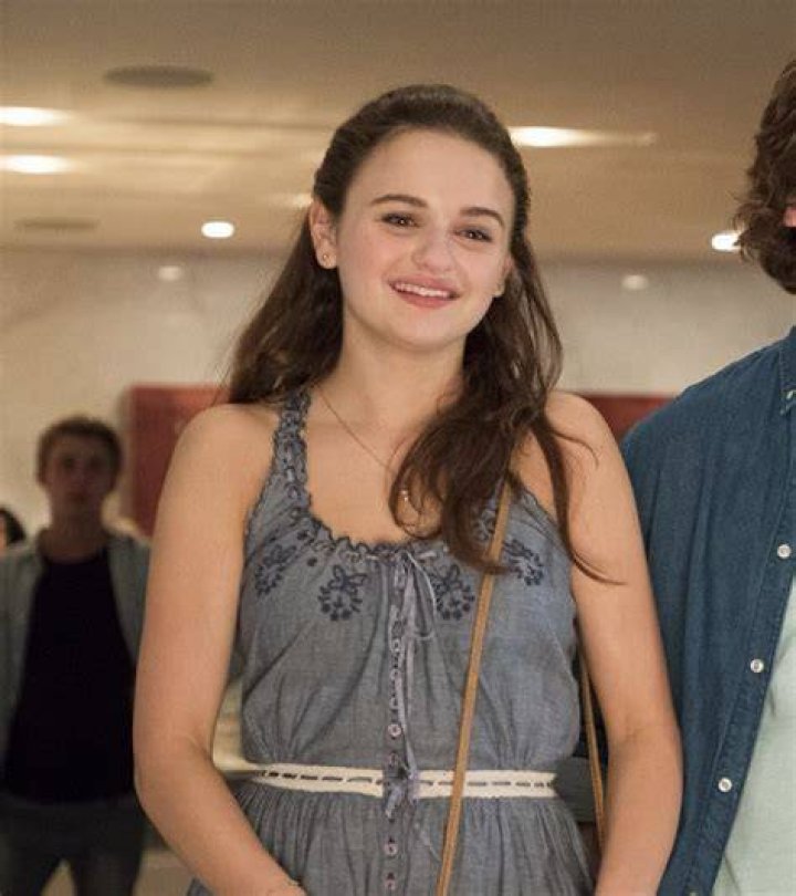 Joey King “The Kissing Booth 3” Photoshoot list