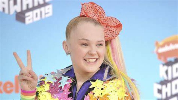 JoJo Siwa comes out as gay after viral 'Born This Way' TikTok