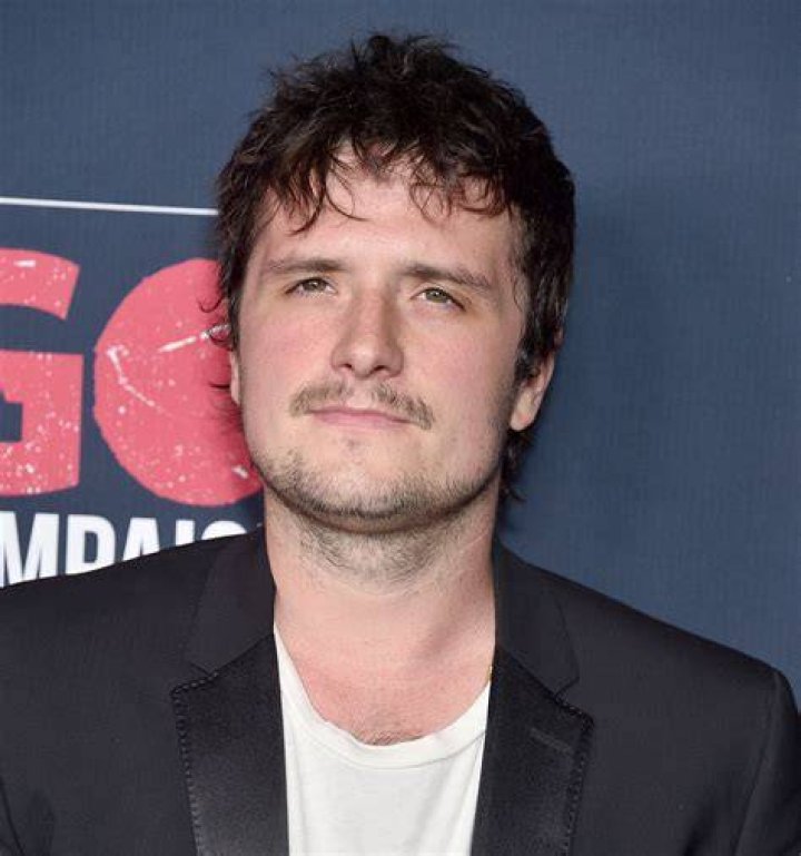 Josh Hutcherson Has Odd Food Craving (2014/11/11) Tickets to Movies in