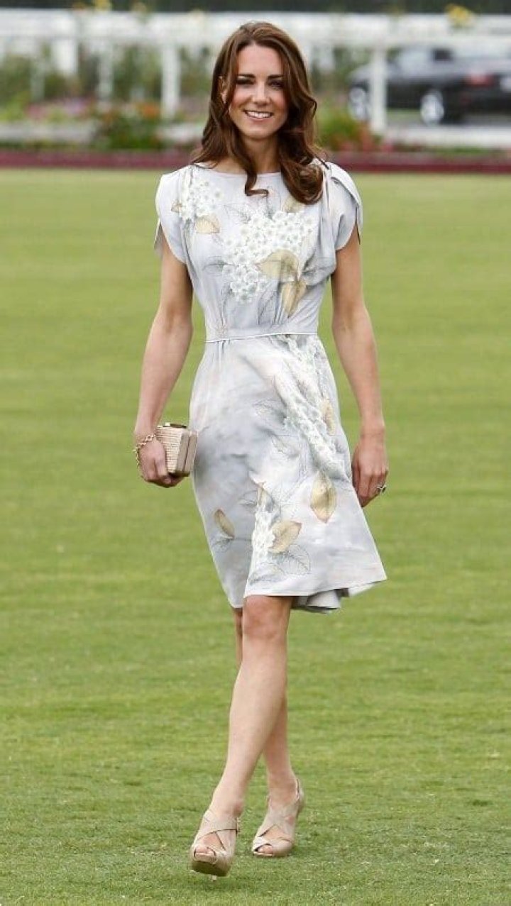 Kate Middleton height, weight, age. Body measurements.