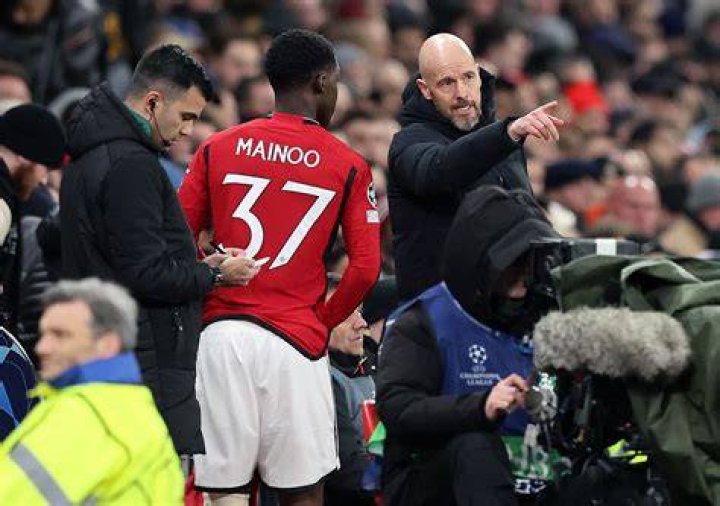 Kobbie Mainoo gives Ten Hag a conundrum to solve, as he beats £105m