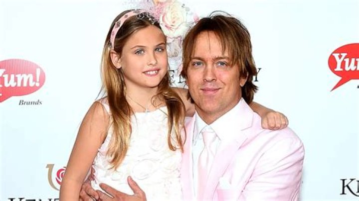 Larry Birkhead Net Worth February 2024, Salary, Age, Siblings, Bio