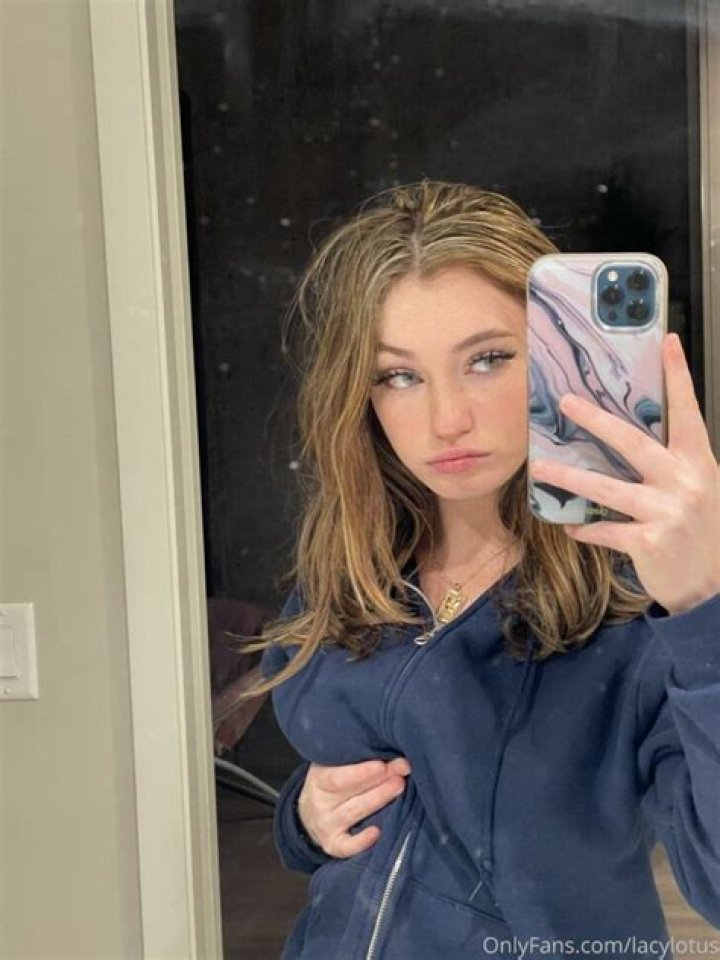 laylaa.bby / bby.layla leaked nude photo from OnlyFans and Patreon 0037