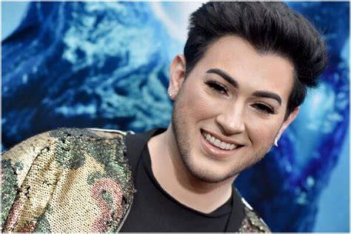 Manny MUA Height, Weight, Age, Body Statistics Healthy Celeb